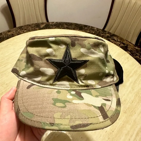 Stylish Men's Cap Collection Bundle - Picture 6 of 11